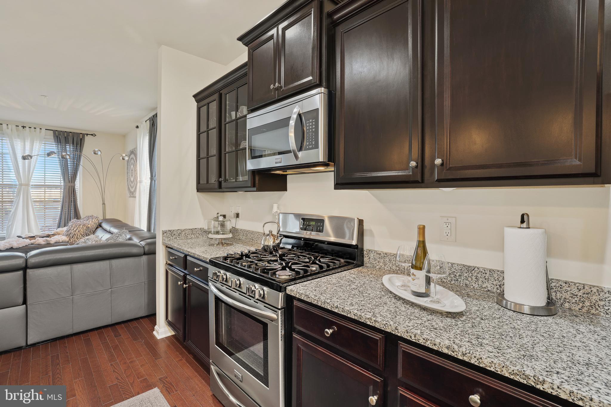 7414 Four Gardens Road Brandywine, MD 20613 - Photo 11 of 30 Kitchen with 42" Cabinetry