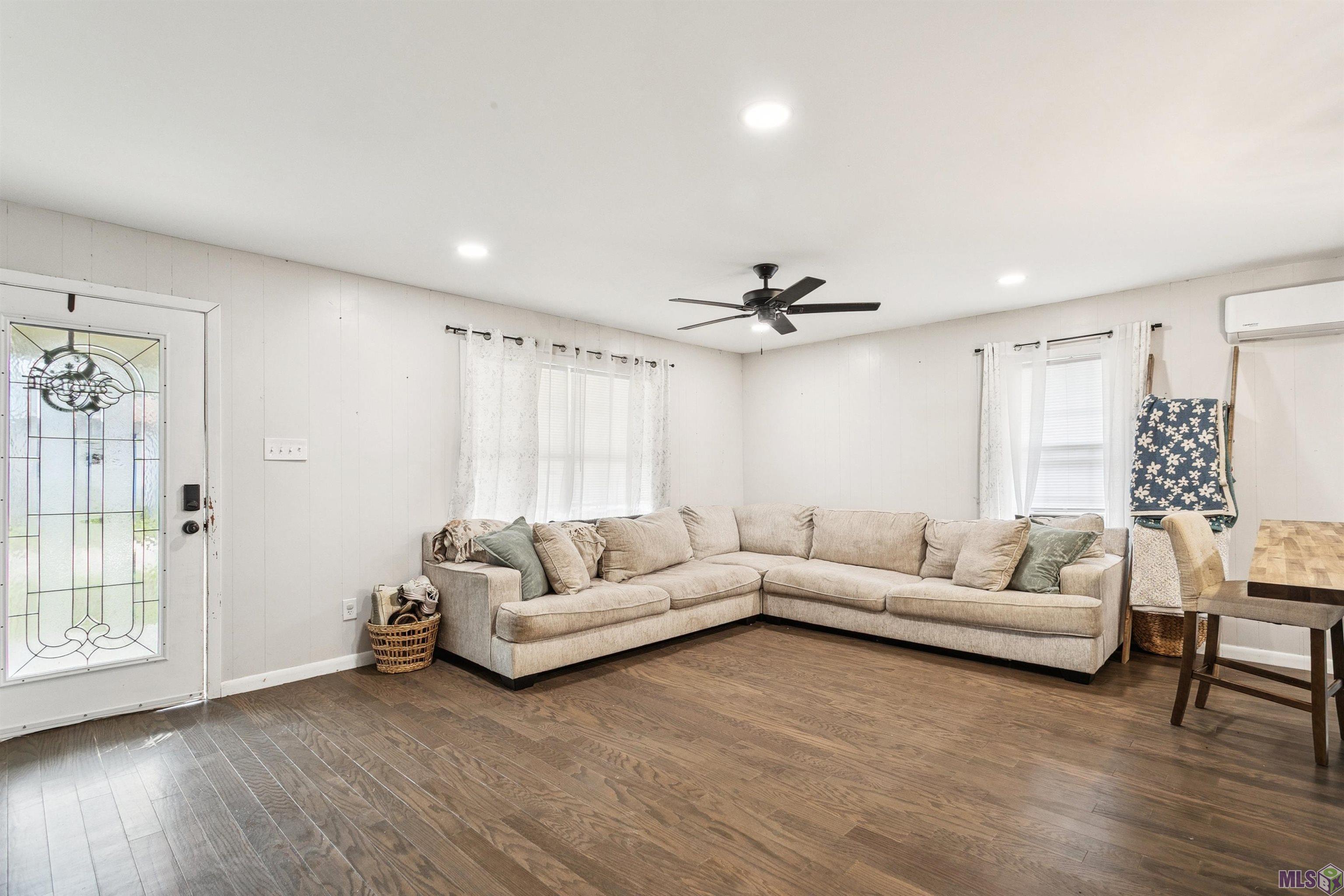 27544 Patterson Road Springfield, LA 70462 - Photo 3 of 9