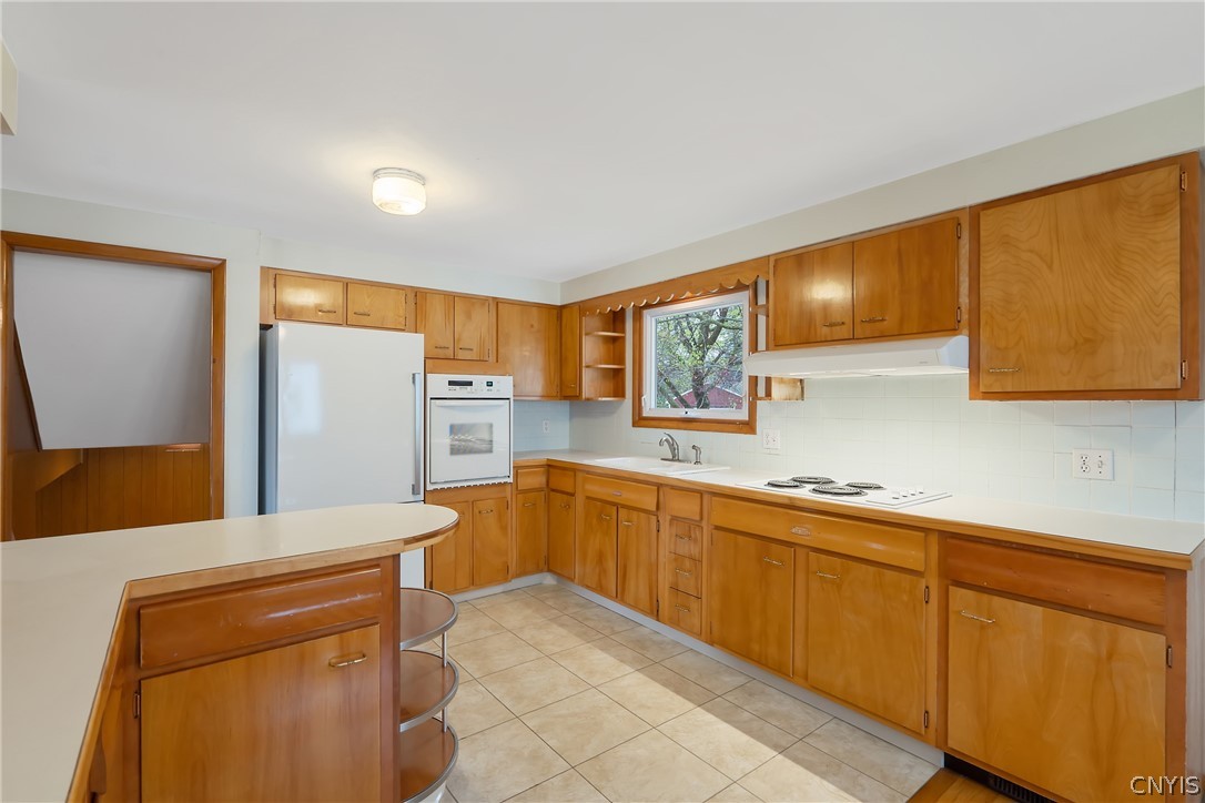 138 Bennett Road Camillus, NY 13031 - Photo 14 of 45