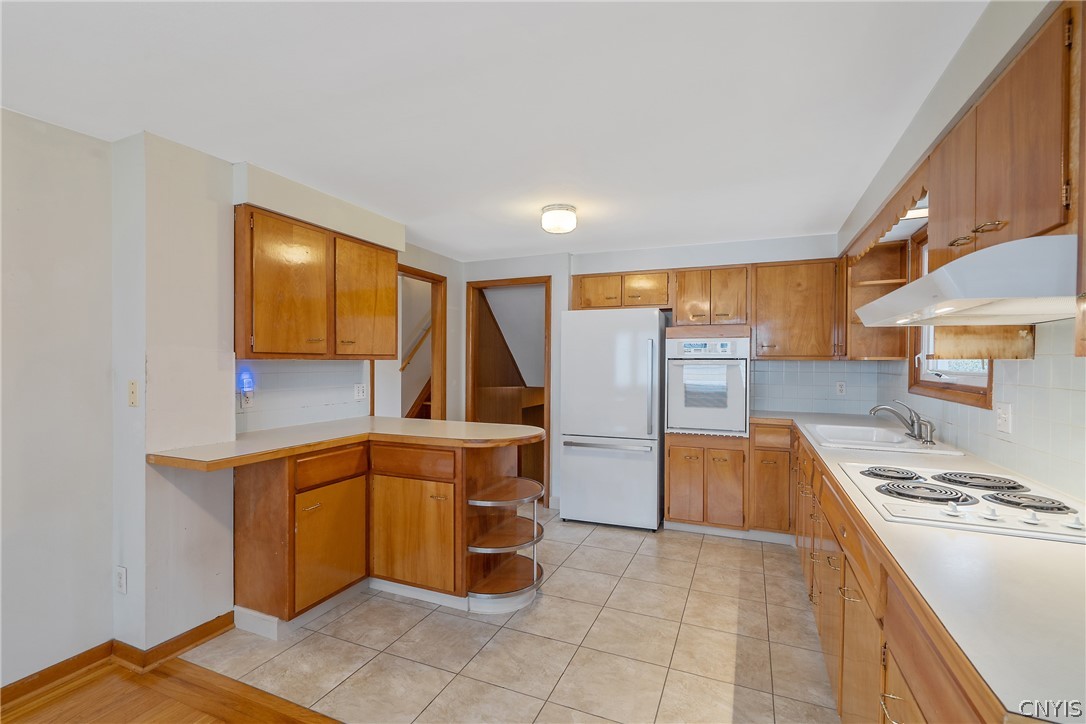 138 Bennett Road Camillus, NY 13031 - Photo 15 of 45