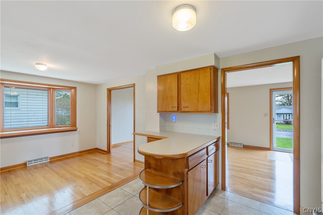 138 Bennett Road Camillus, NY 13031 - Photo 17 of 45