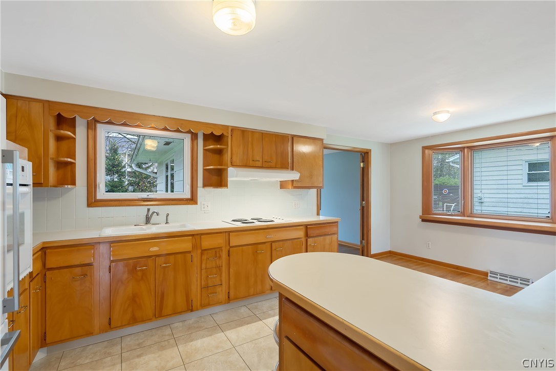 138 Bennett Road Camillus, NY 13031 - Photo 19 of 45