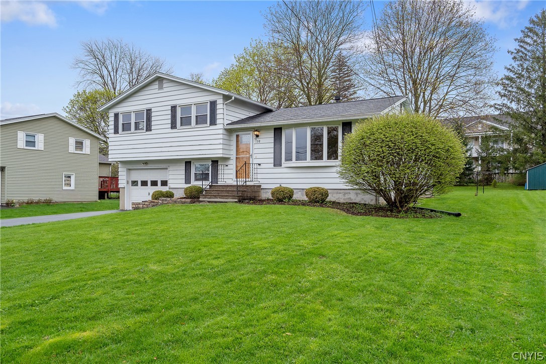 138 Bennett Road Camillus, NY 13031 - Photo 3 of 45