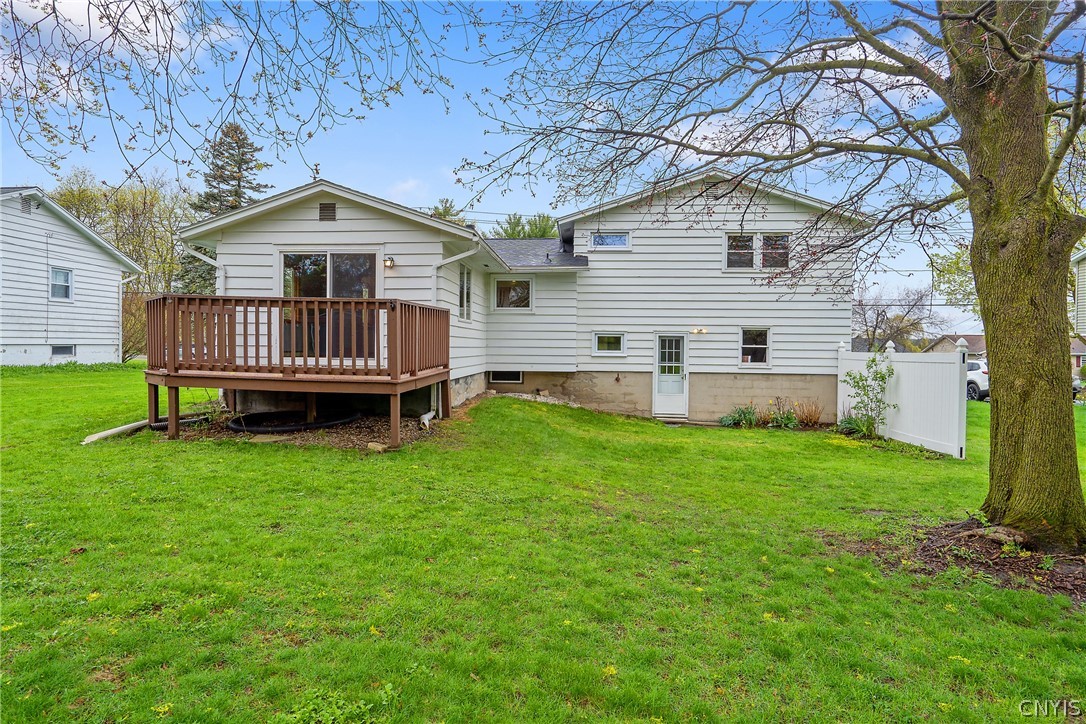 138 Bennett Road Camillus, NY 13031 - Photo 35 of 45