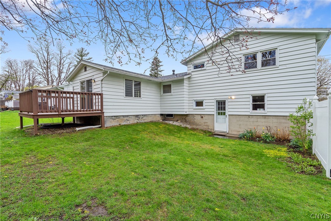 138 Bennett Road Camillus, NY 13031 - Photo 36 of 45