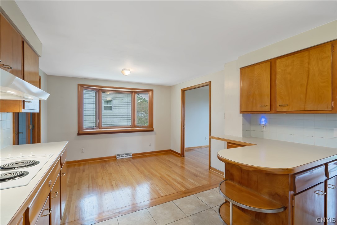 138 Bennett Road Camillus, NY 13031 - Photo 8 of 45