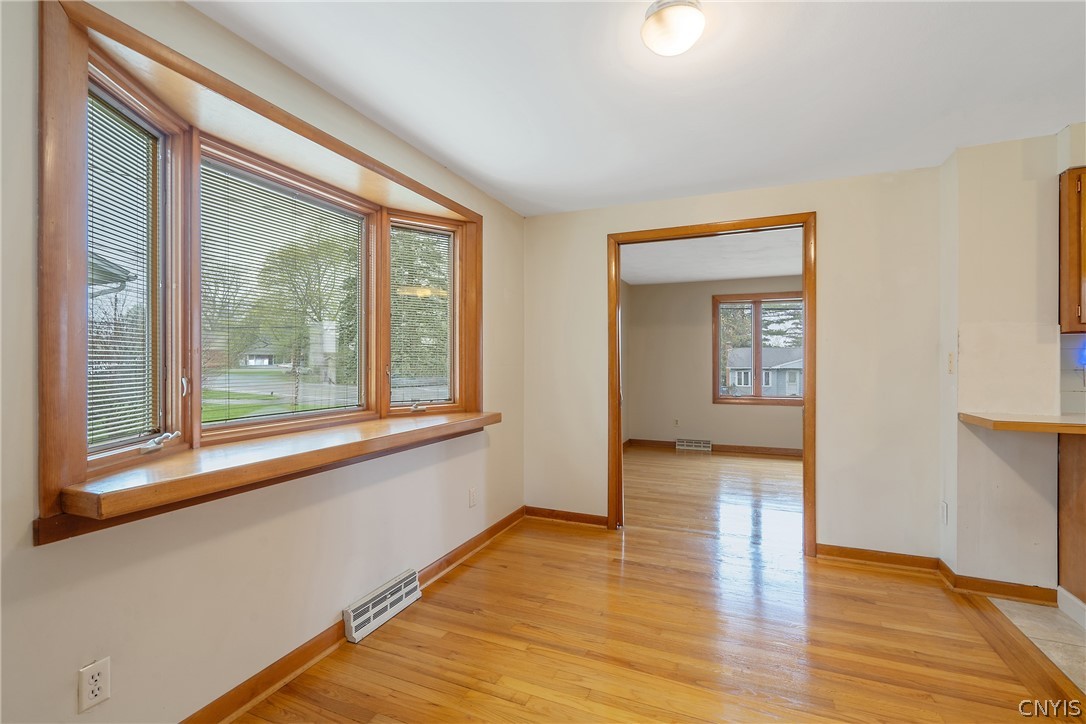 138 Bennett Road Camillus, NY 13031 - Photo 9 of 45