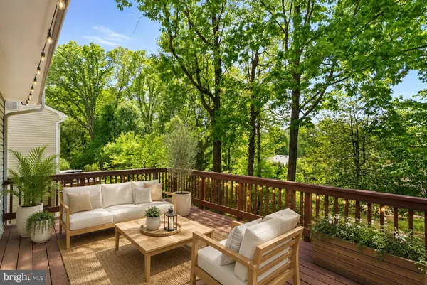 $899,900 | 9361 Tartan View Drive, Fairfax, VA 22032