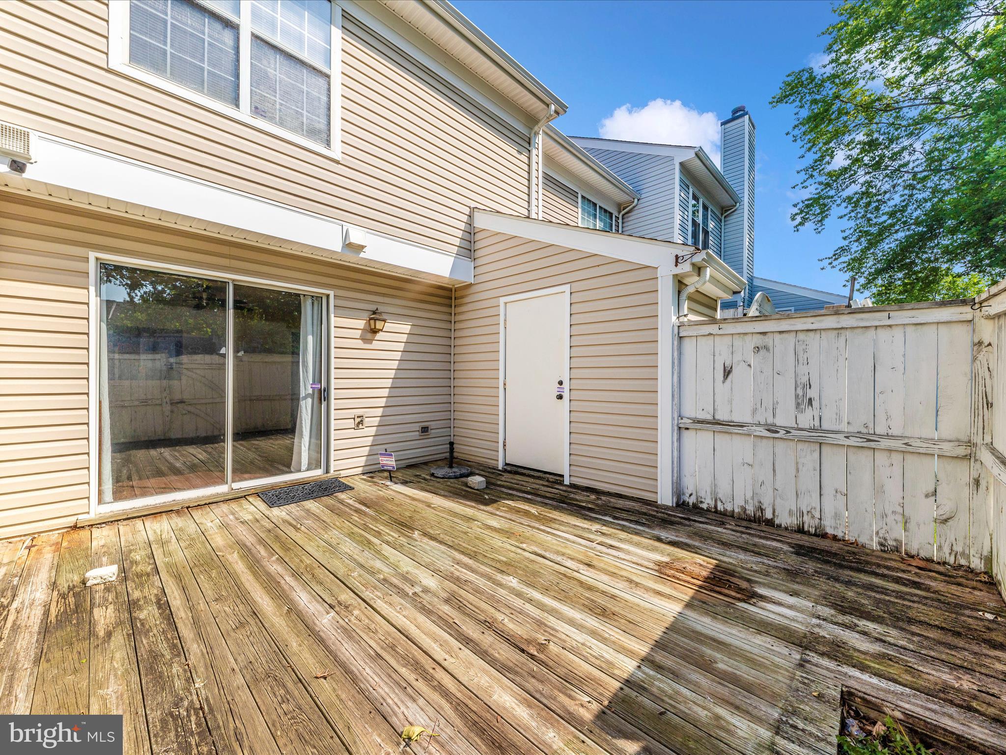 231 Coventry Square, Unit 231 Sterling, VA 20164 - Photo 40 of 40 a view of a house with a door