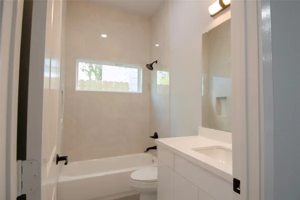 $1,999 | 2830 Mansfield Street, Houston, TX 77091