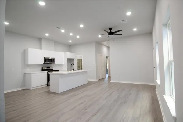 $1,999 | 2830 Mansfield Street, Houston, TX 77091