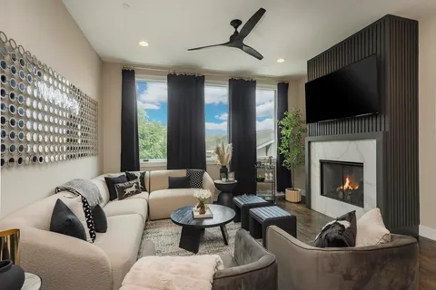 $1,325,000 | 1019 Rev Dr Enoch Jones Boulevard, Nashville, TN 37208