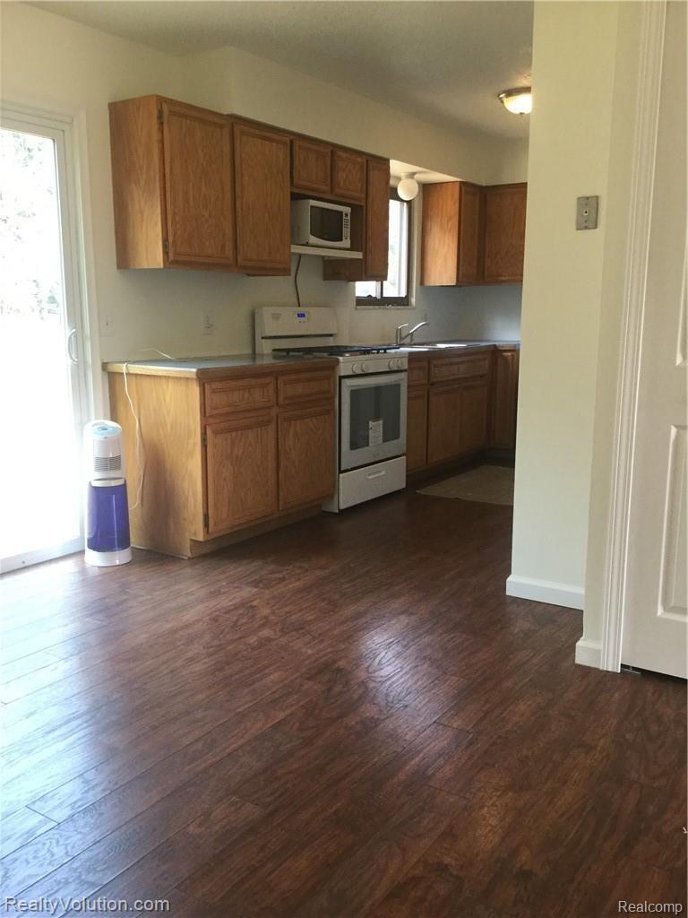 777 North Wilder Road Lapeer, MI 48446 - Photo 7 of 21 9DE65B8D-7BFC-438F-B8FE-5BC9077BC123.jpeg
