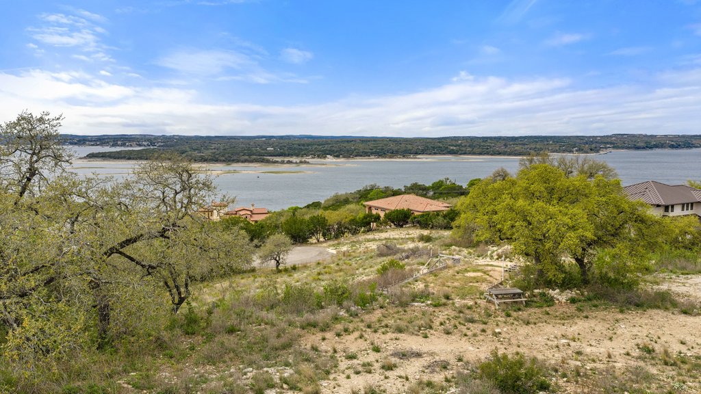 4000 Tejon Circle Austin, TX 78734 - Photo 4 of 13