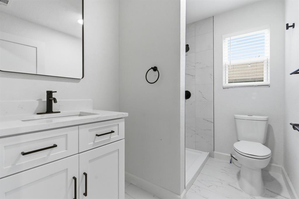 111 South 5th Street Sanger, TX 76266 - Photo 13 of 20