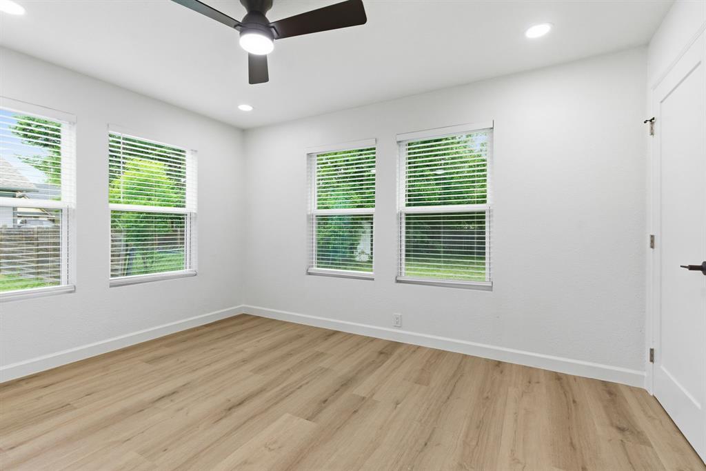 111 South 5th Street Sanger, TX 76266 - Photo 15 of 20