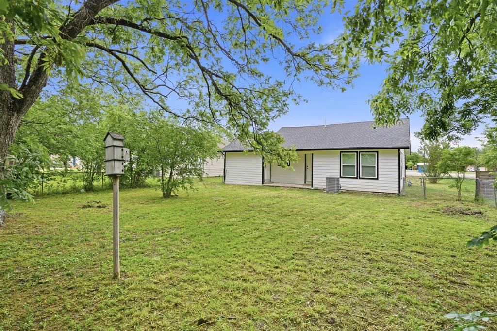 111 South 5th Street Sanger, TX 76266 - Photo 19 of 20