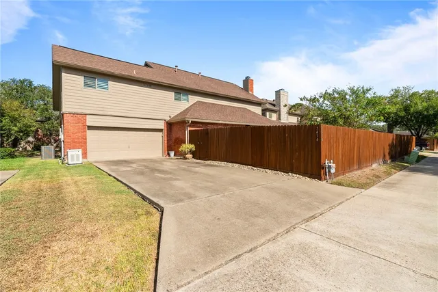 a view of a house with a outdoor space