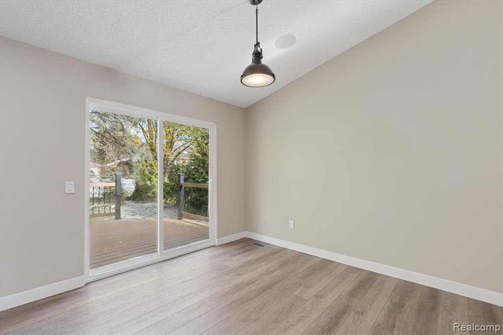634 Lockport Road Rochester Hills, MI 48307 - Photo 18 of 42