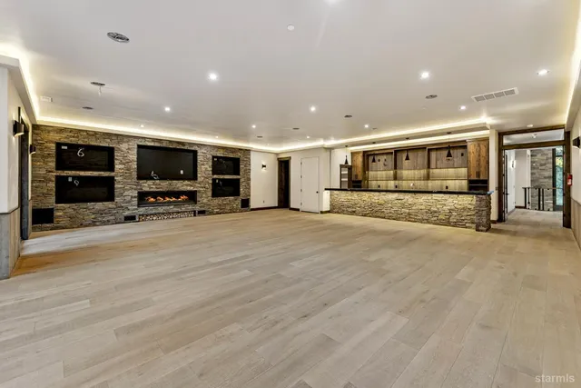 $6,488,000 | 1101 Johnson Boulevard, South Lake Tahoe, CA 96150