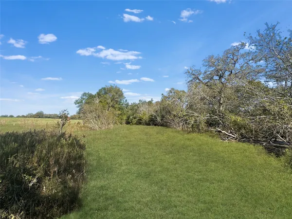 $1,899,000 | 2845 Boehnke Road, Muldoon, TX 78949