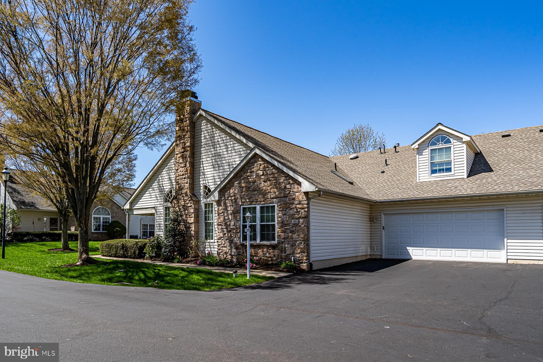 135 Lion's Gate Circle Souderton, PA 18964 - Photo 2 of 29