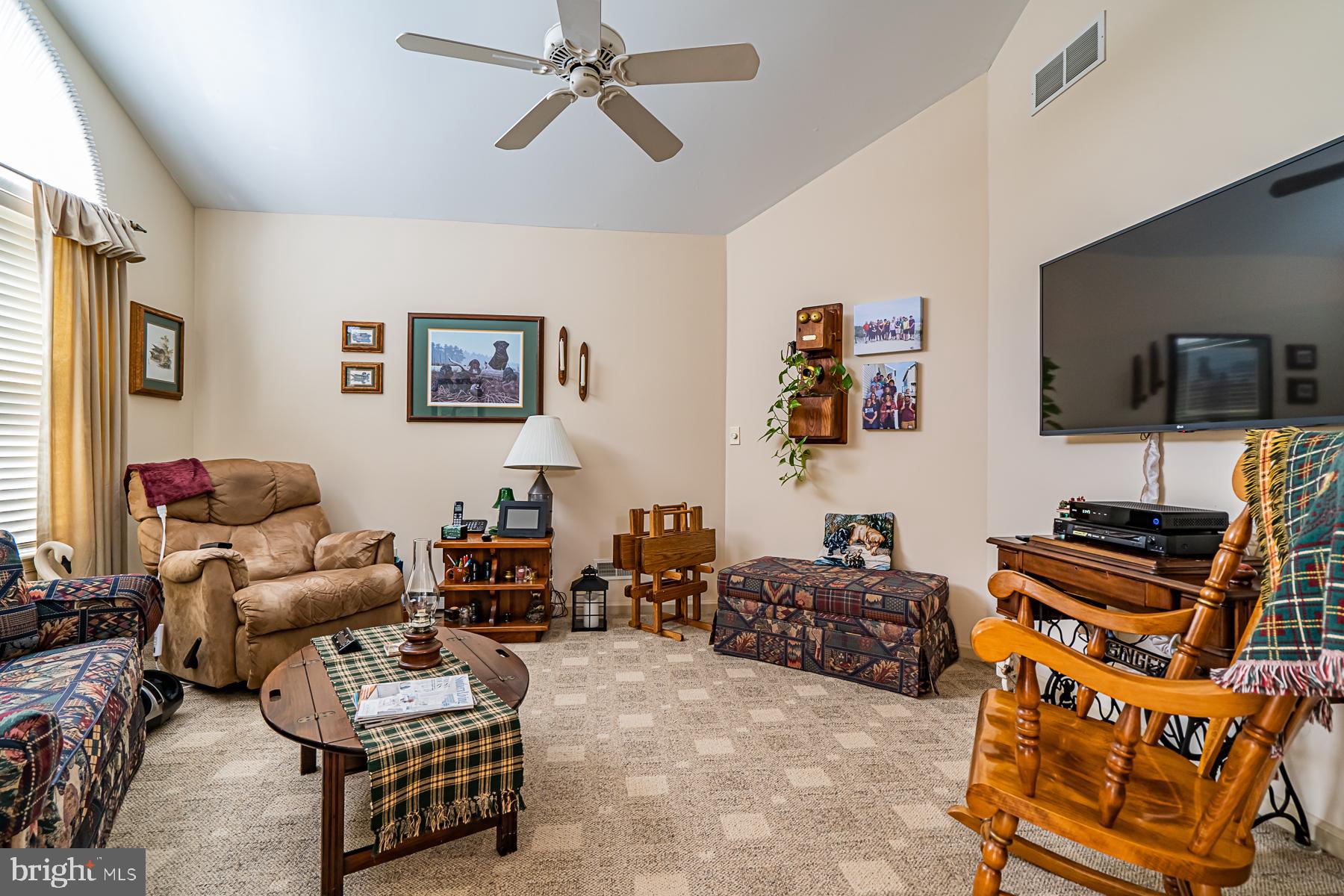 135 Lion's Gate Circle Souderton, PA 18964 - Photo 4 of 29