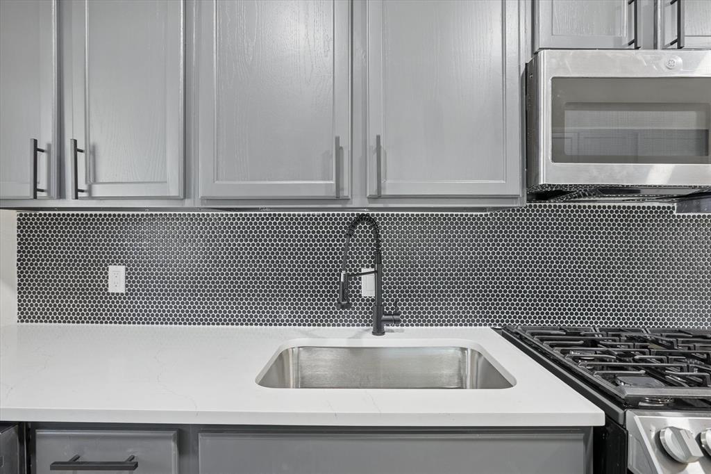 1626 Crest Ridge Drive Dallas, TX 75228 - Photo 18 of 33