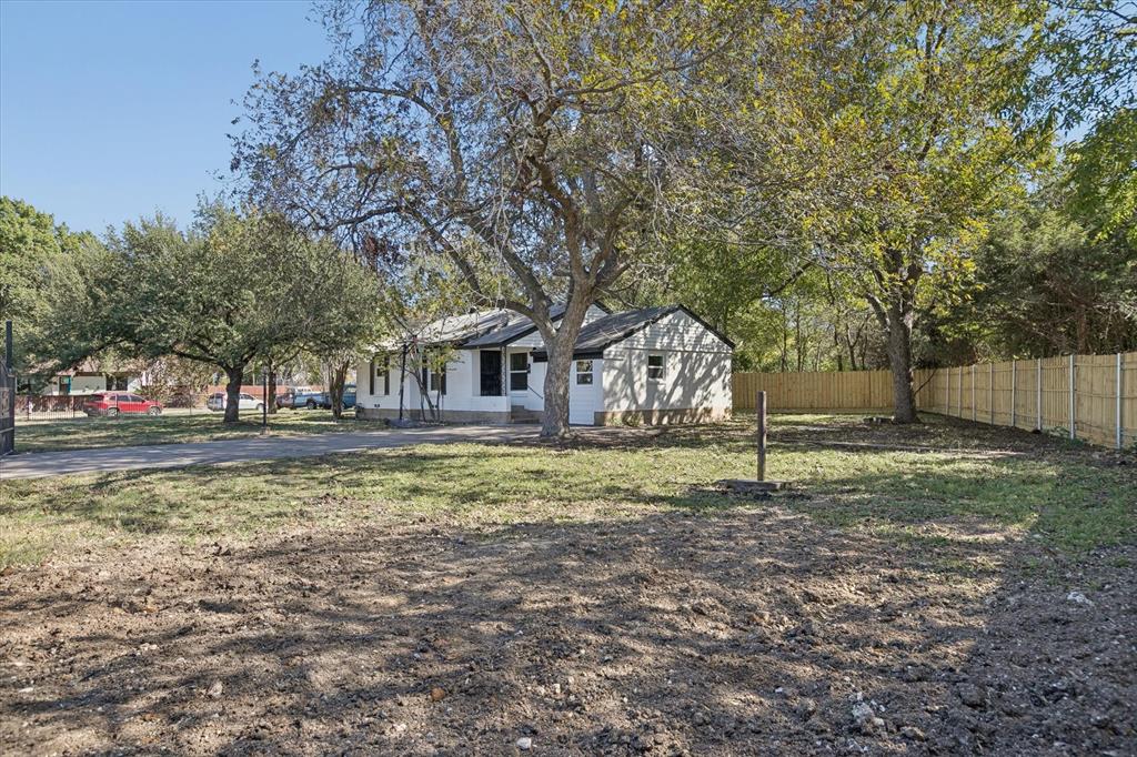 1626 Crest Ridge Drive Dallas, TX 75228 - Photo 3 of 33