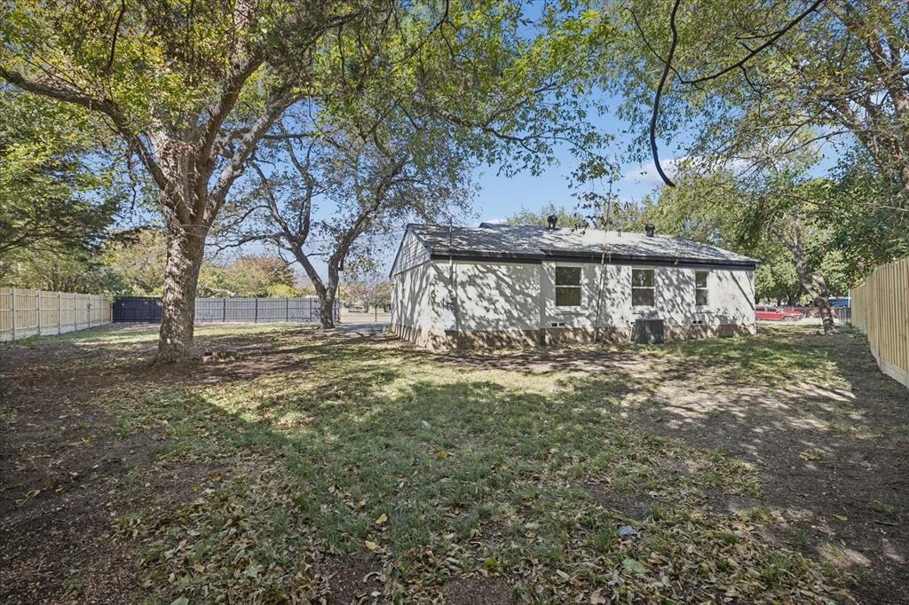 1626 Crest Ridge Drive Dallas, TX 75228 - Photo 32 of 33