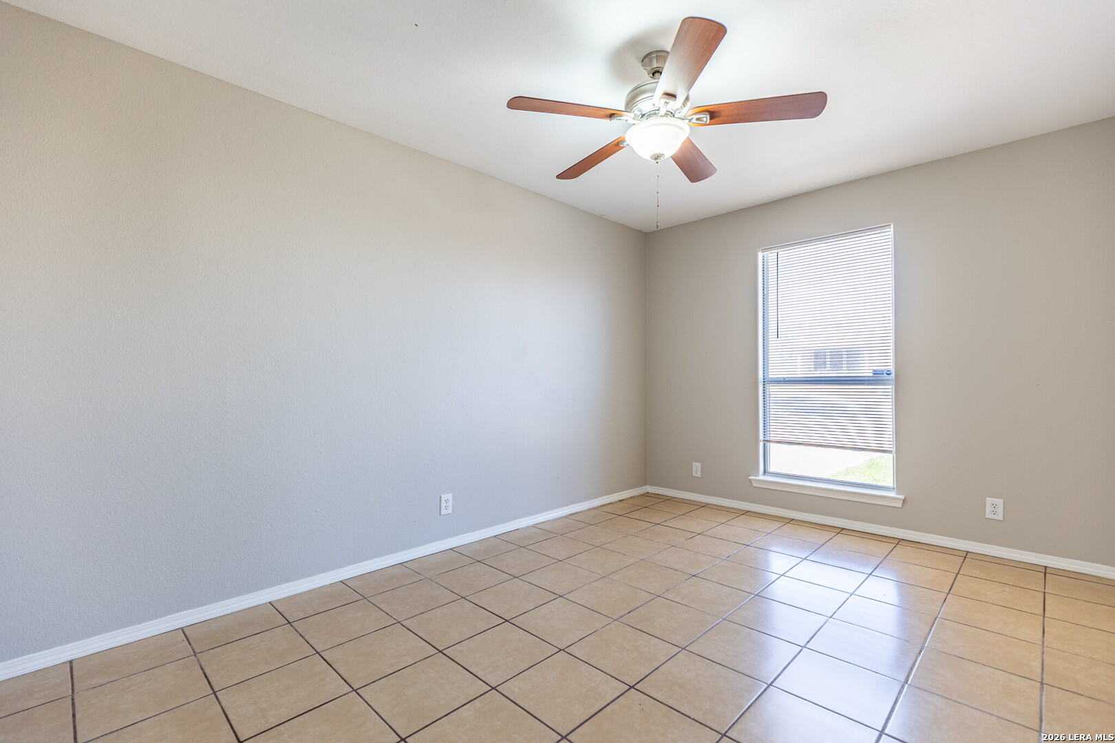 8818 Pensive Drive Converse, TX 78109 - Photo 13 of 32