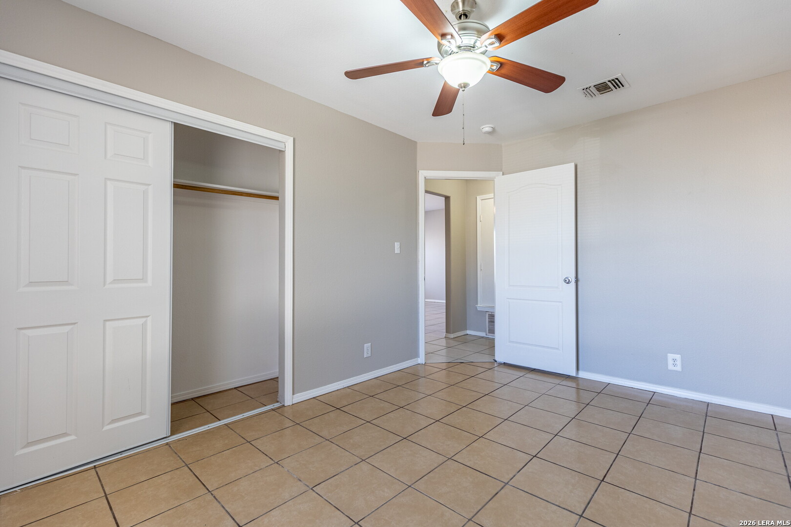 8818 Pensive Drive Converse, TX 78109 - Photo 14 of 32