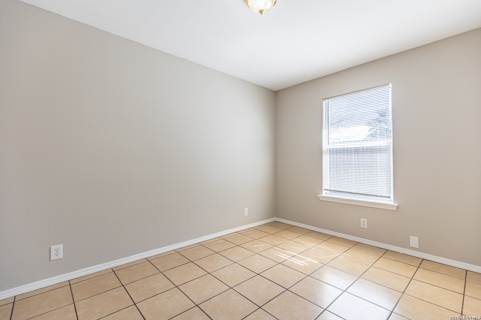 8818 Pensive Drive Converse, TX 78109 - Photo 15 of 32