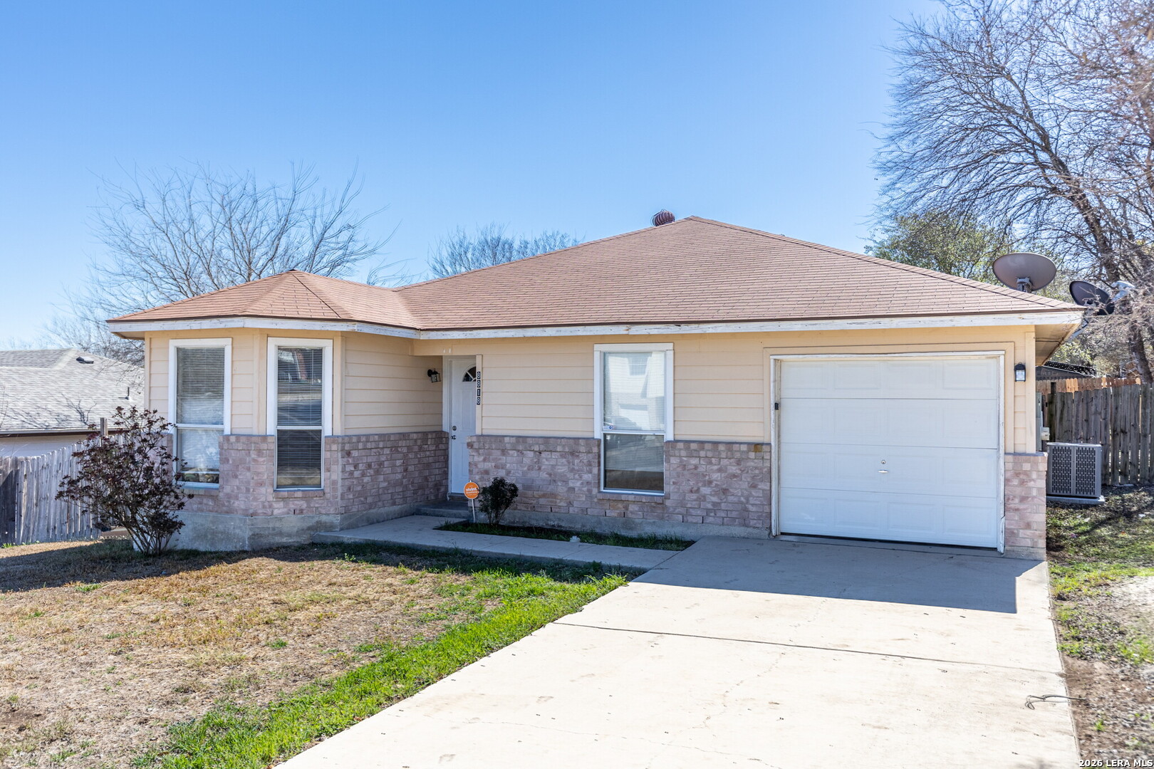 8818 Pensive Drive Converse, TX 78109 - Photo 2 of 32