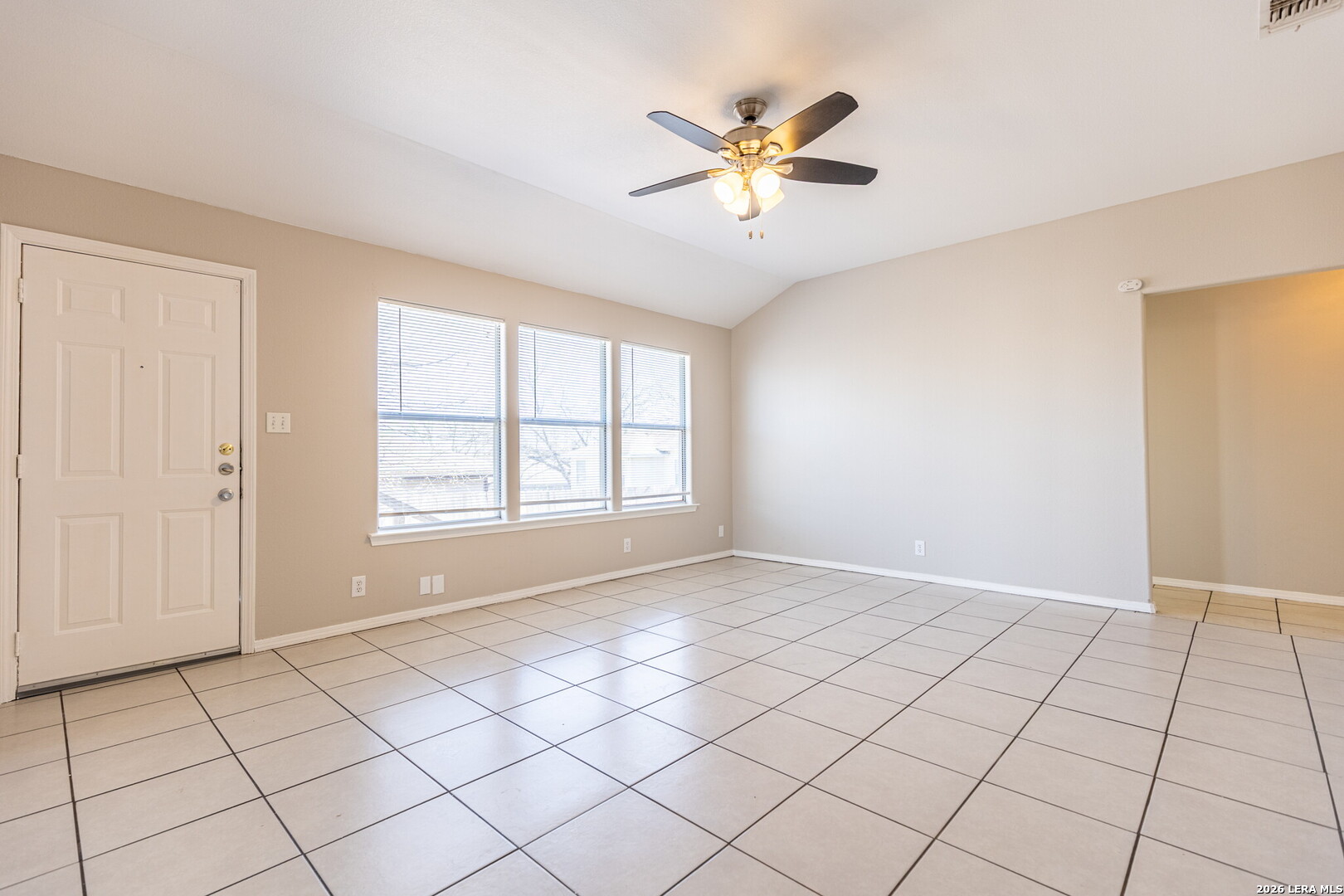 8818 Pensive Drive Converse, TX 78109 - Photo 4 of 32