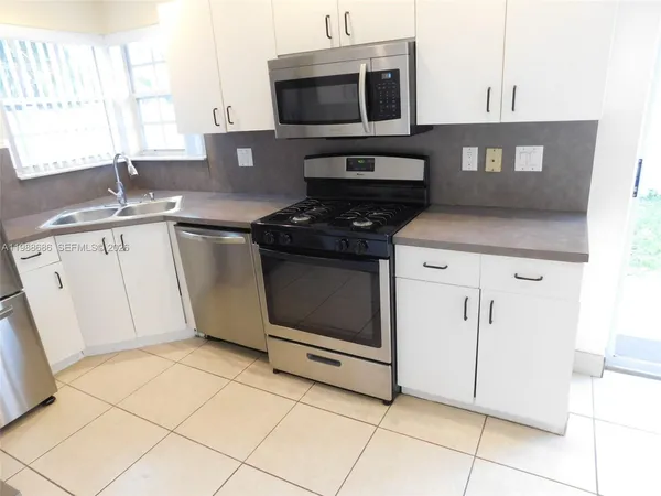 $2,950 | 13439 Northwest 5th Court, Unit 13439, Plantation, FL 33325