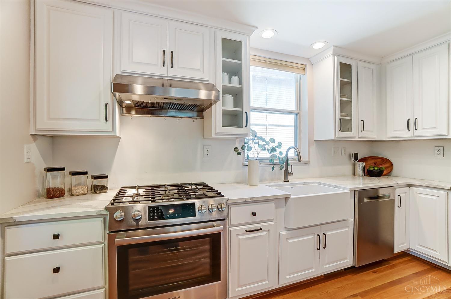 3575 Edwards Road Cincinnati, OH 45208 - Photo 10 of 22 Gallery Image 10