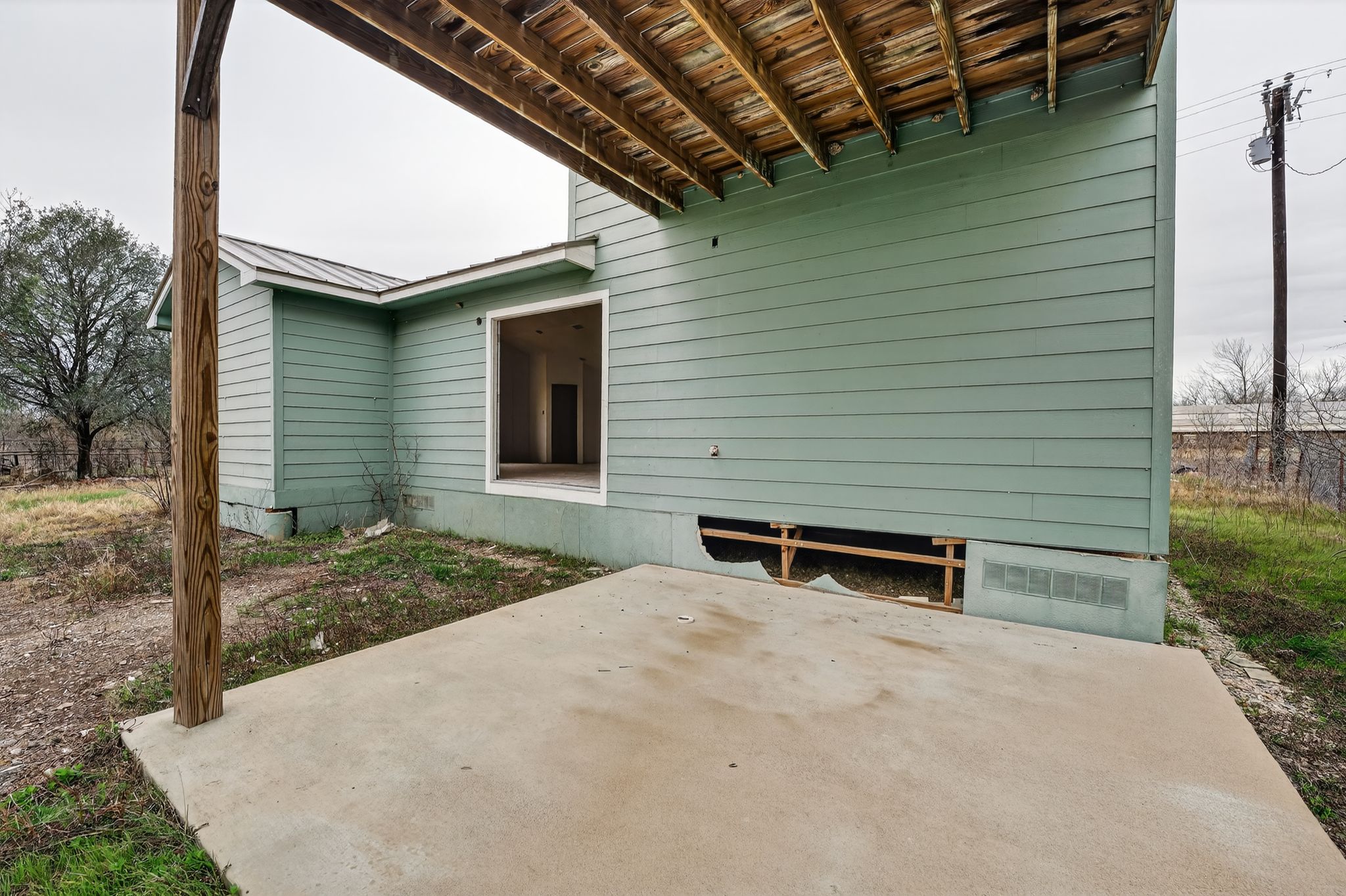 11223 Tom Sassman Road Austin, TX 78747 - Photo 7 of 40 View of patio / terrace