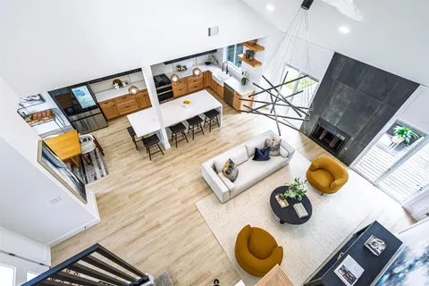 $720,000 | 9111 Hazelhurst Drive, Austin, TX 78729