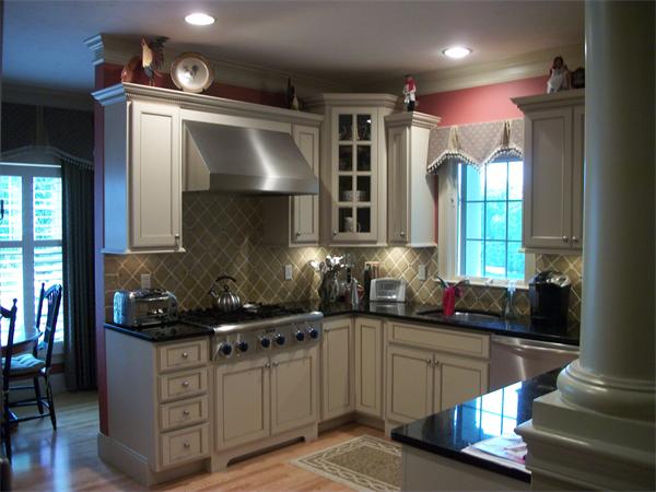 8 Sauta Farm Way, Unit 8 Hudson, MA 01749 - Photo 4 of 30 a kitchen with stainless steel appliances a sink stove and cabinets