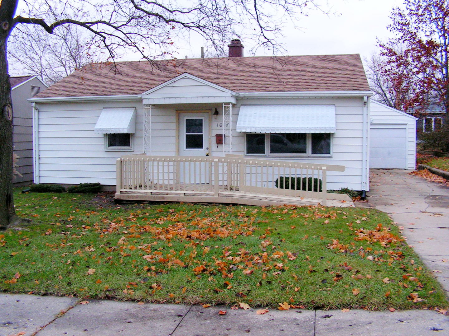 1615 Pike Street Peru, IL 61354 - Photo 1 of 13