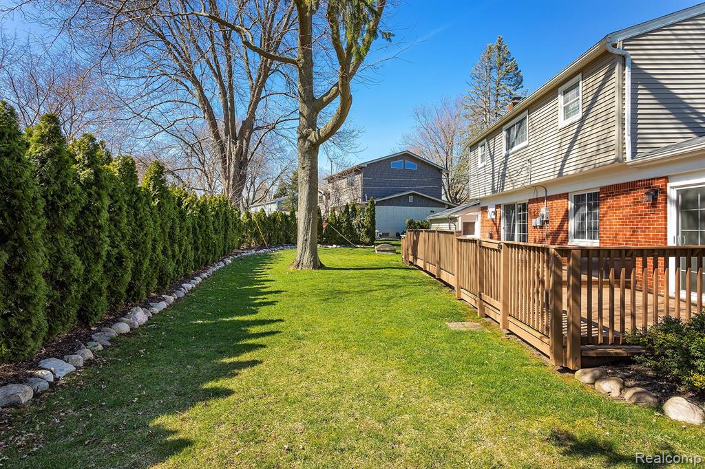 30323 Wicklow Road Farmington Hills, MI 48334 - Photo 25 of 33