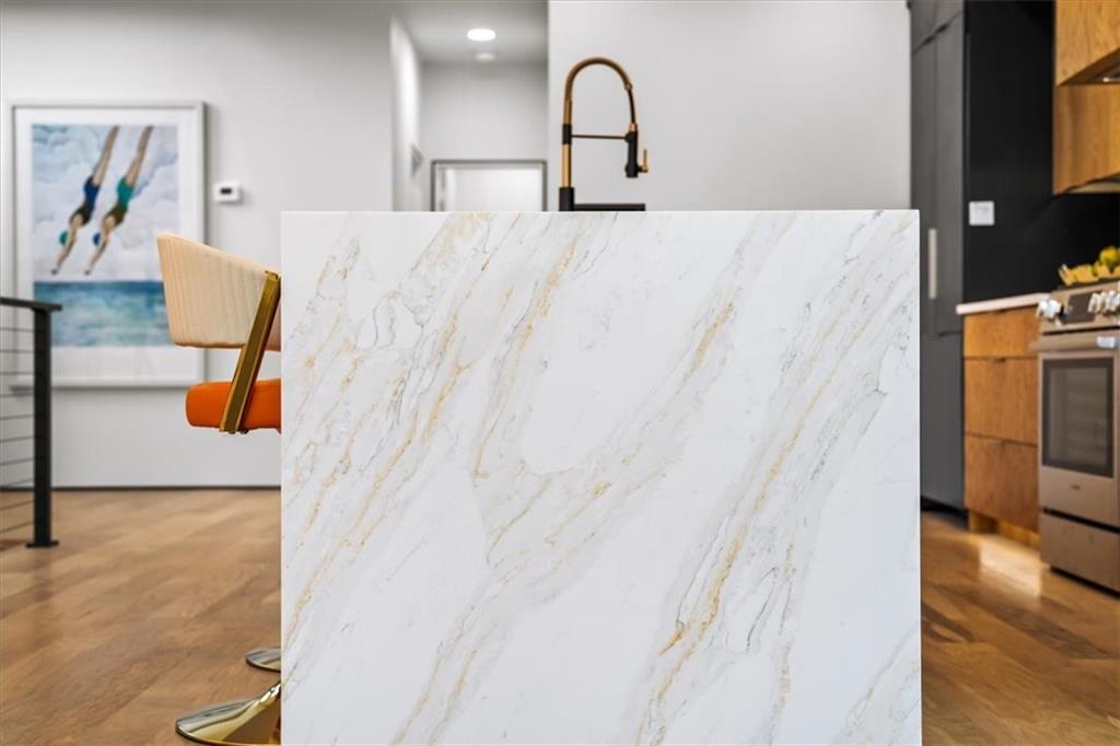 172 Racine Street Southwest Atlanta, GA 30314 - Photo 4 of 32