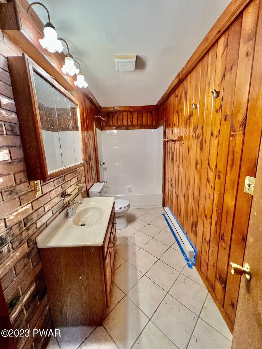 102 Keystone Drive Dingmans Ferry, PA 18328 - Photo 11 of 15 Bathroom 2nd floor