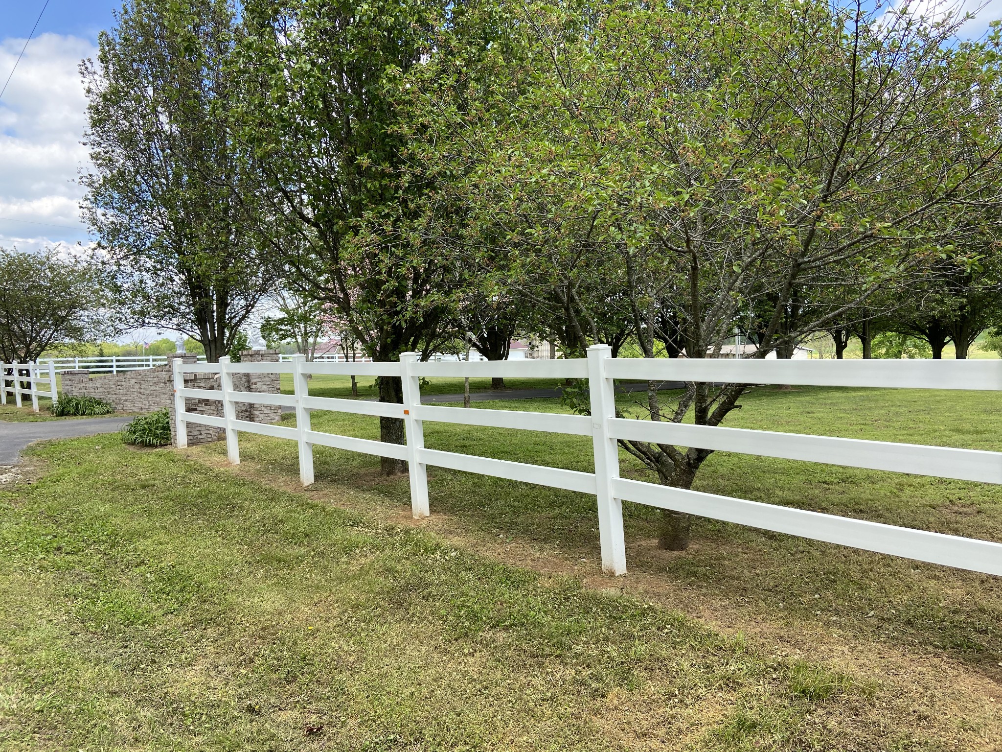 1370 Shelly Road Decherd, TN 37324 - Photo 12 of 44 a view of a yard with wooden fence