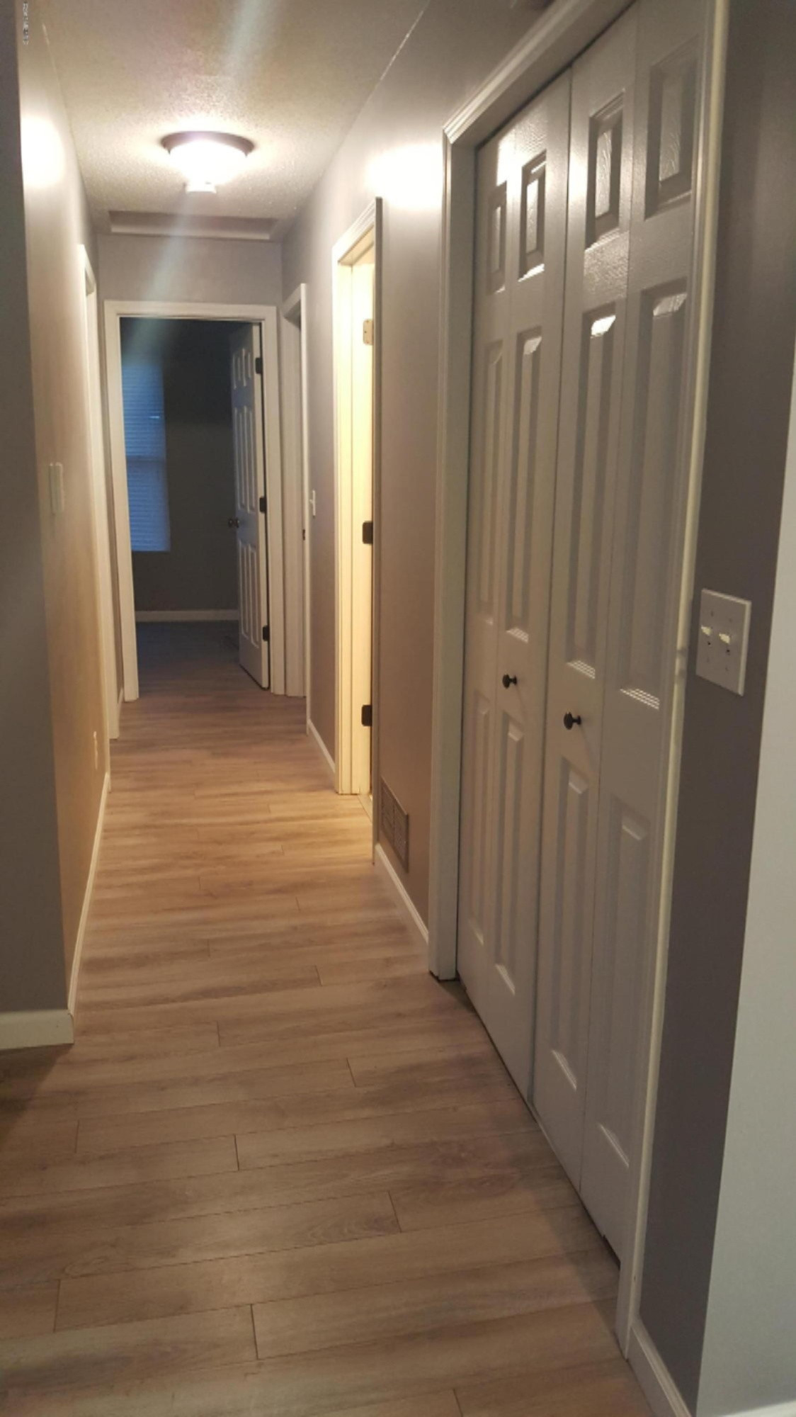 4115 Mt Olivet Road Kalamazoo, MI 49004 - Photo 11 of 32 Hallway