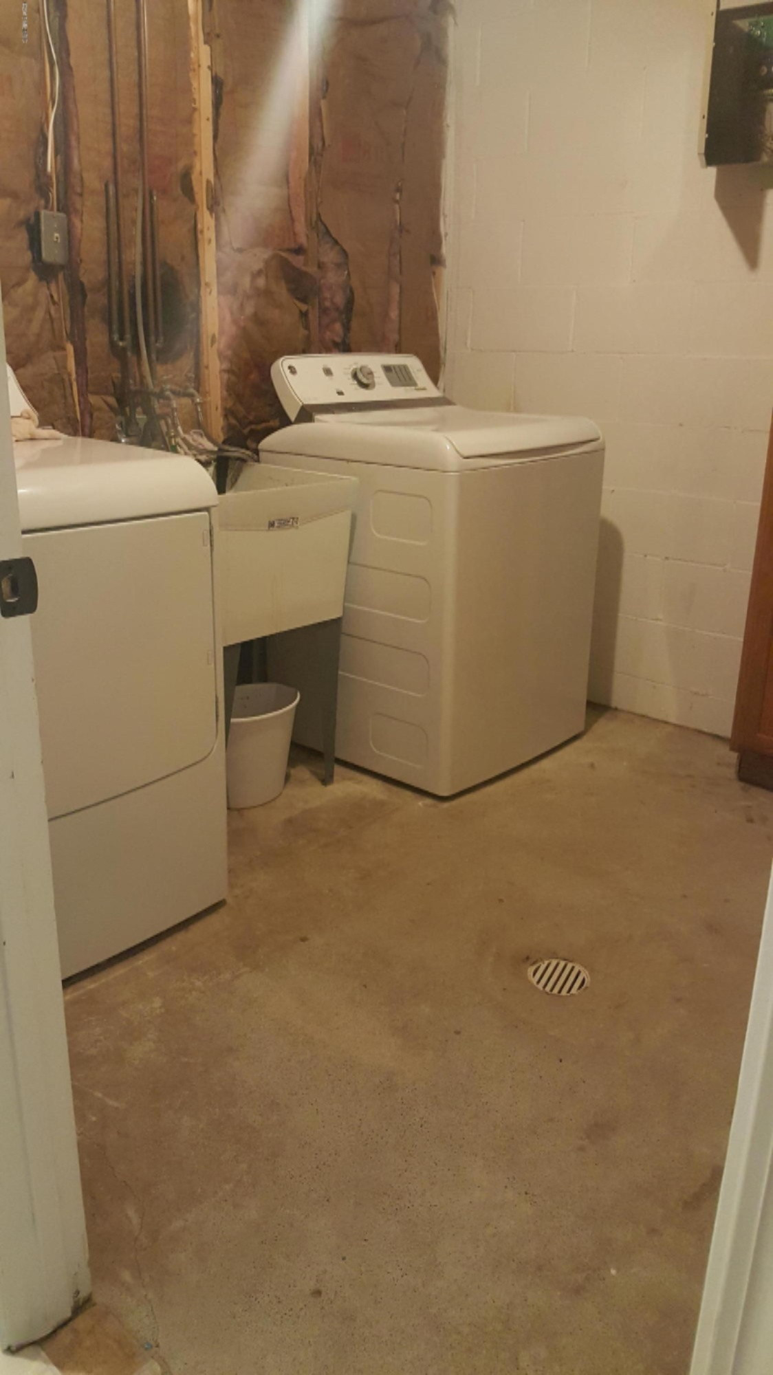 4115 Mt Olivet Road Kalamazoo, MI 49004 - Photo 29 of 32 Laundry Room
