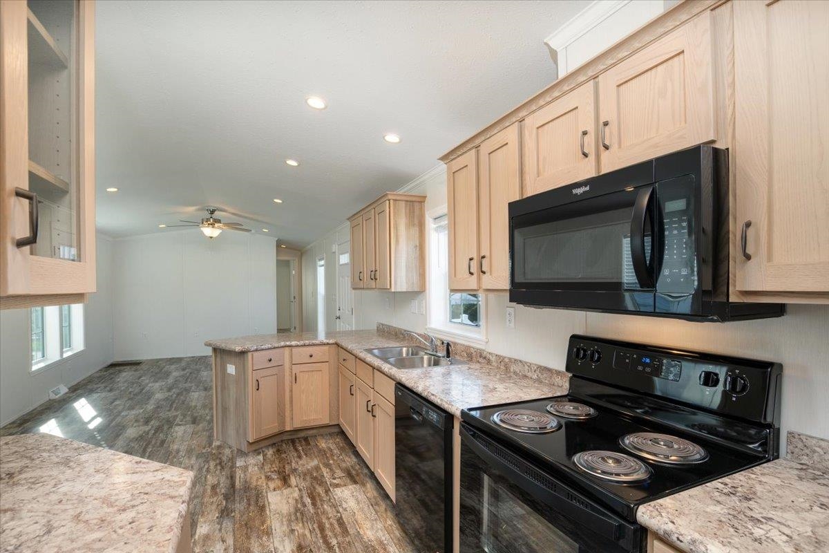 843 High Street, Unit 13A Candia, NH 03034 - Photo 17 of 22