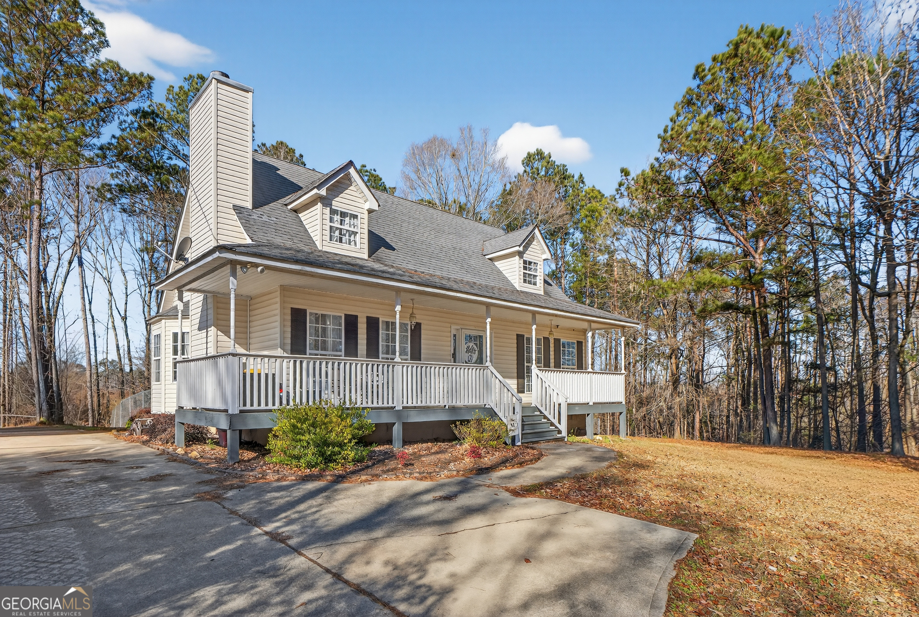 261 Henry Higgins Road Jackson, GA 30233 - Photo 2 of 37