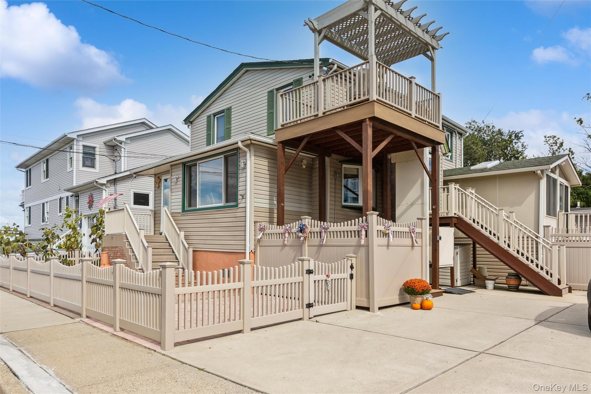 181 Suffolk Road, Unit UPPR Island Park, NY 11558 - Photo 1 of 24 Gallery Image 1